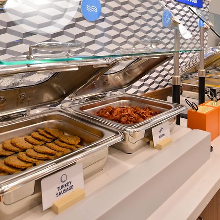 Holiday Inn Express & Suites Clinton By Ihg Eksteriør bilde